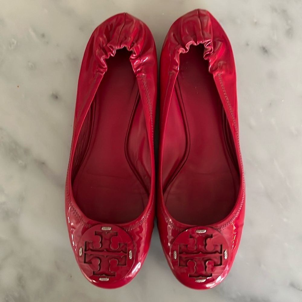 Tory Burch Reva Hot Pink Patent
Leather Flats 9.5